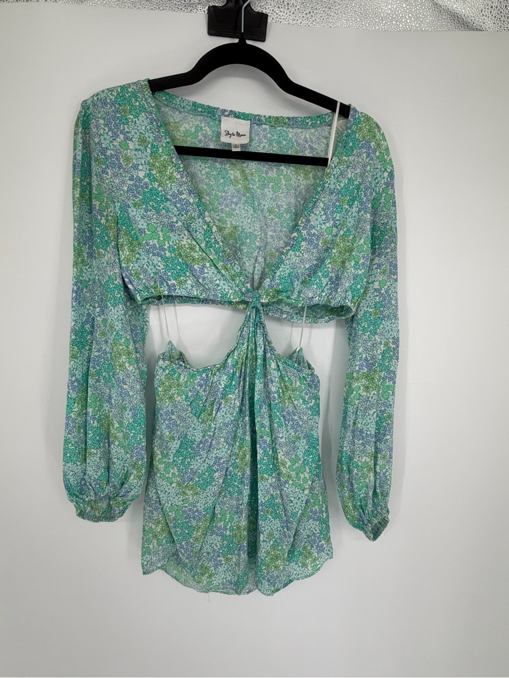 Sky to Moon size large dress with cutouts